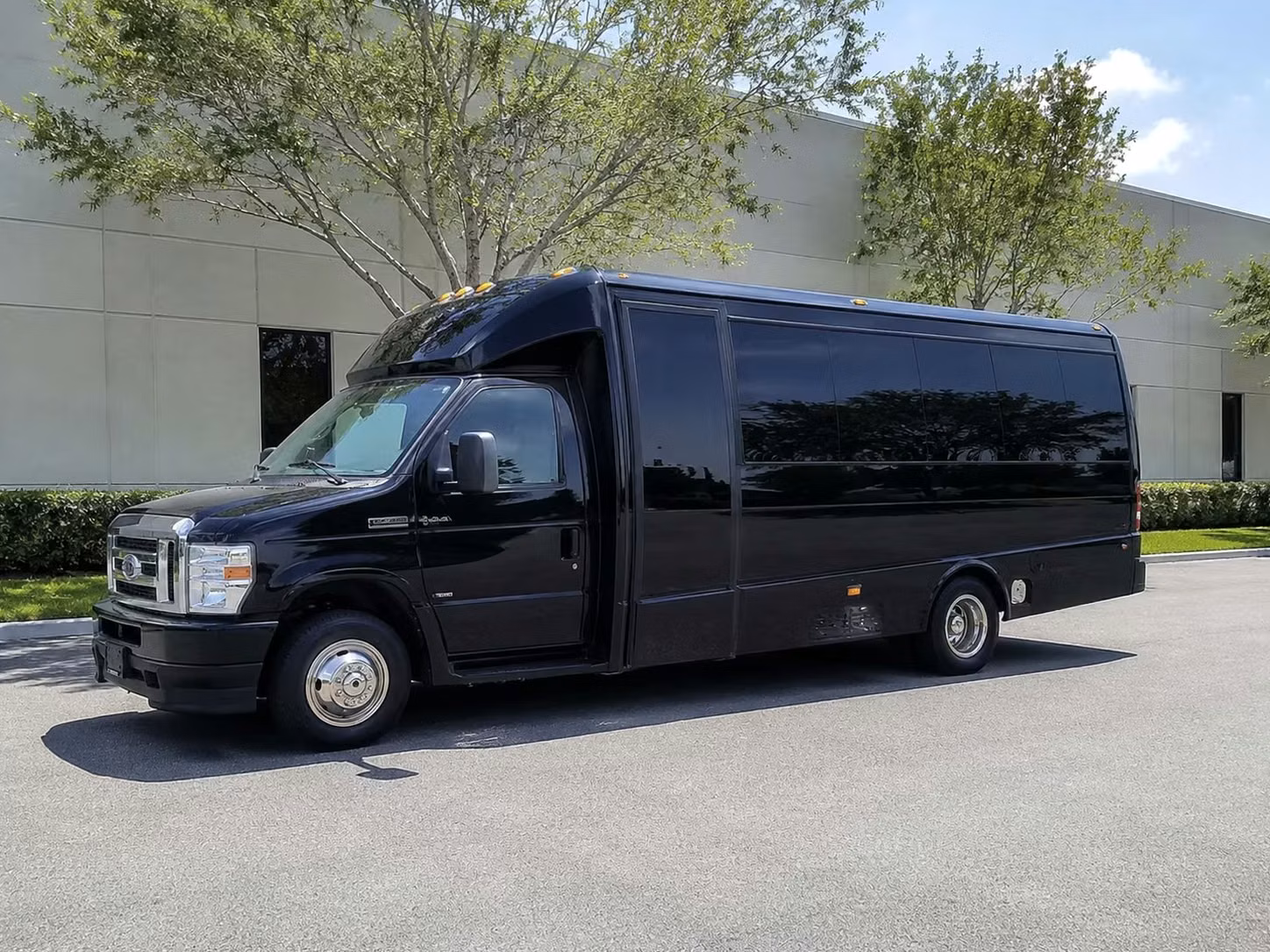 des moines field trip transportation